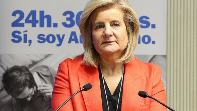 Archivo - La presidenta de la Fundación CEOE y exministra de Empleo, Fátima Báñez