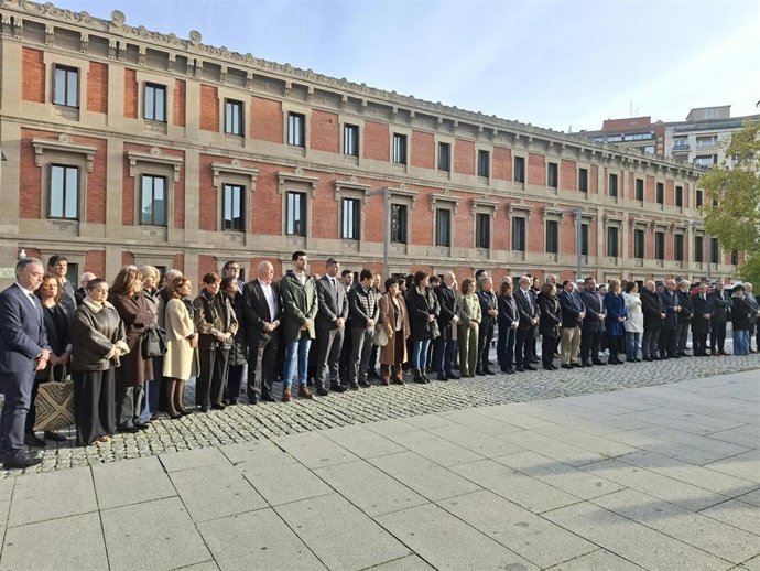 Imagen de la concentración en apoyo a las víctimas del accidente ferroviario de Toledo.