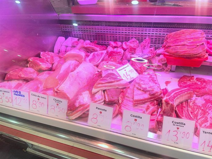 Puesto de carne en un mercado