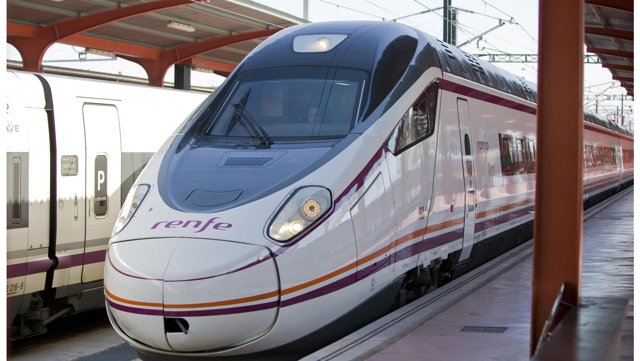 Archivo - Tren Avant de Renfe