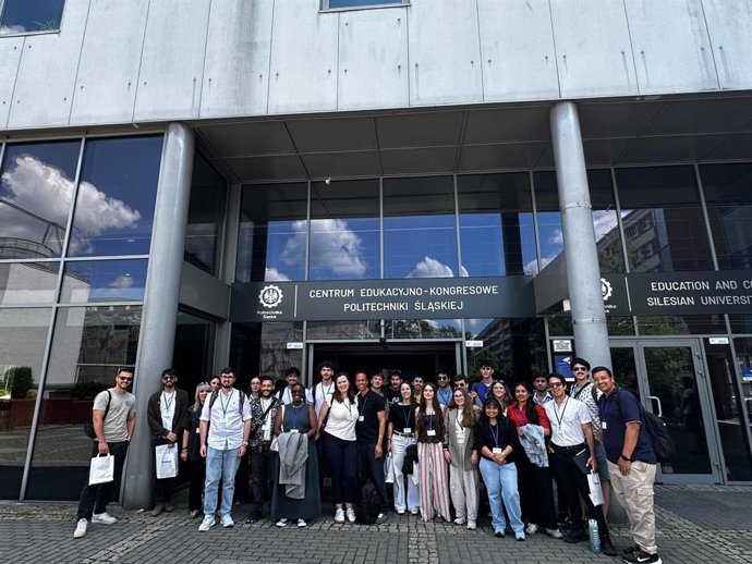 Estudiantes de la ULE en el HI-Eureca-PRO Hackathon on Industrial Heritage aplicado al patrimonio industrial en Gliwice (Polonia)