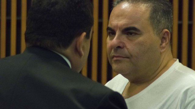 Archivo - El expresidente de El Salvador Elías Saca, durante el juicio en el que fue condenado en 2018 a diez años de cárcel por cargos de corrupción (archivo)