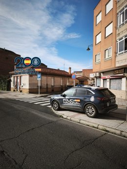 Detenida la presunta autora de provocar daños en 24 vehículos en León.