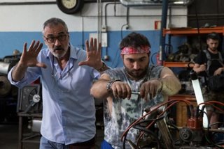 Archivo - Javier Fesser en el rodaje de la película 'Campeones'