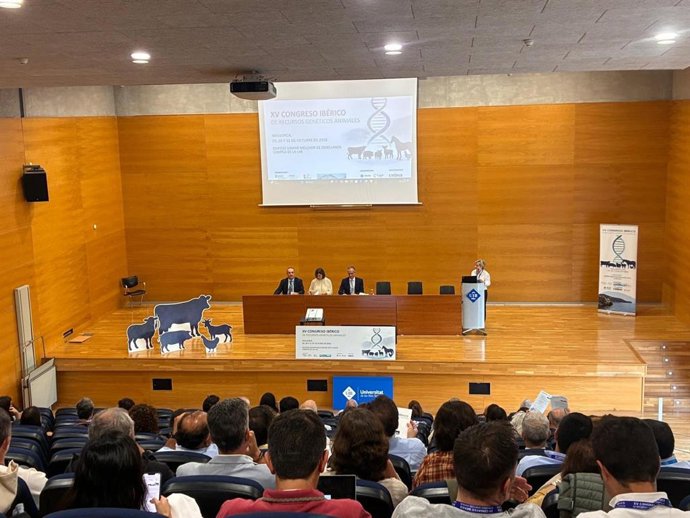Investigadores, criadores y ganaderos comparten experiencias sobre la conservación de razas autóctonas en Palma