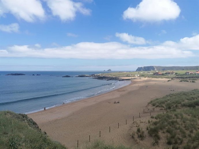 Archivo - Playa de Verdicio en Gozón.