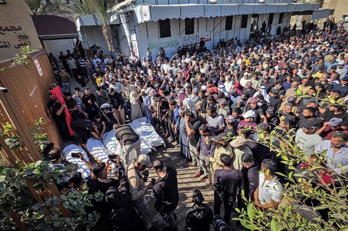 Funeral de quatre palestins morts en un bombardeig executat el 28 d'octubre del 2026 per Israel contra la Franja de Gaza