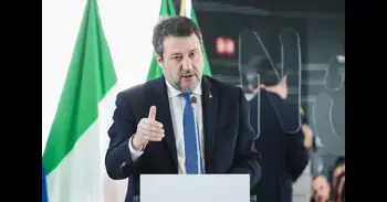 Italia apoya "una rápida aprobación" del sistema de conducción asistida FSD de Tesla