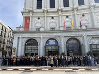 El Teatro Real guarda un minuto de silencio por las víctimas del accidente de Urda (Toledo)