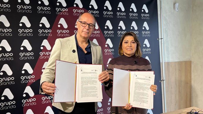 Embajadora del Ecuador en España, Wilma Andrade, y el CEO de Grupo Aranda, Eduardo Gómez