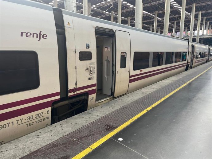 Archivo - Tren de Renfe.