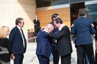 Amigos, familiares y compañeros del PP comienzan a despedir en Huelva a la exministra Fátima Báñez