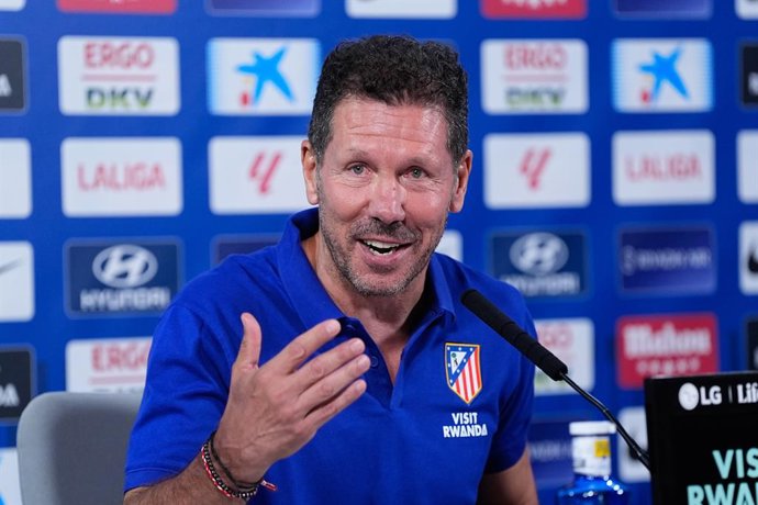 Archivo - Arquivo - Diego Pablo Simeone, técnico do Atlético de Madrid, participa de sua coletiva de imprensa durante um treino do Atlético de Madrid antes da partida da Liga Espanhola, LaLiga EA Sports, contra o Sevilla FC, na Cidade Esportiva Wanda Atlé
