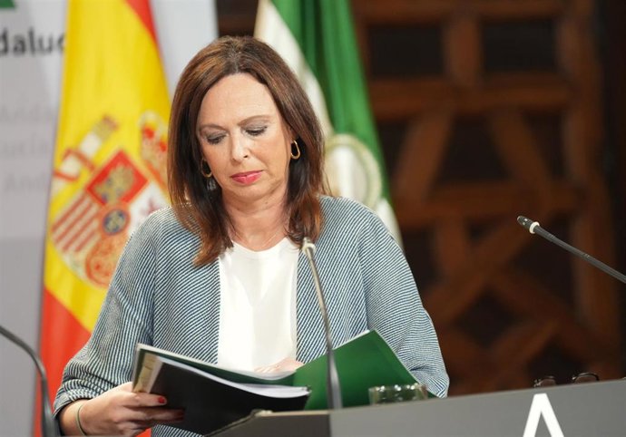 Archivo - La consejera de Vivienda, Juventud y Ordenación del Territorio de la Junta de Andalucía, Rocío Díaz, en una foto de archivo.